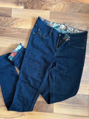 Meridian Line Skinny Momentum Denim